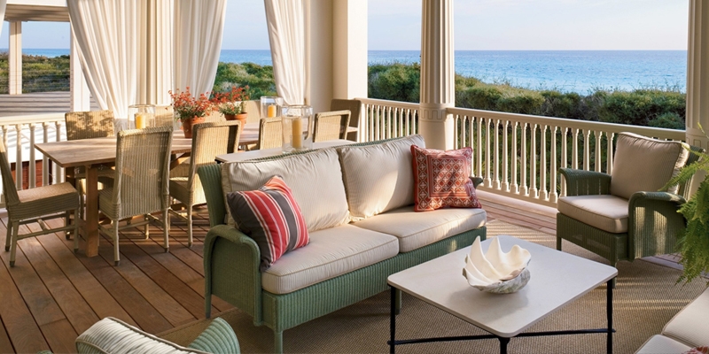 <p>Her ne kadar dekorasyon denildiğinde aklımıza ilk olarak evlerimizin içindeki yaşam alanlarımızın dizaynları gelse de aslında dekorasyon kavramı dışarıdaki yaşam alanlarımızı da kapsar. Balkonlar, teraslar, verandalar, bahçeler ve avlular dış mekan dekorasyonu olarak tasarlanmaktadır. Yaz aylarında en çok kullandığımız bahçelerde birçok dış mekan dekorasyonu yapılabilir.<br> </p><p>Genellikle dinlenme ve sosyalleşme amaçlarıyla kullandığımız bu yaşam alanları kullanışlı şekilde dekore edilmediği müddetçe bu alanlarda geçirdiğimiz zamanın kalitesi de düşecek ve bu da dış mekanlarda vakit geçirmememize sebep olacaktır.</p><p>Dış mekanlarınızın dekorasyonu için uzman bir kişiden yardım alabileceğiniz gibi ADT Dekor firmasından da dış mekan dekorasyonu hizmeti alabilirsiniz. <br><br>ADT Dekor, bahçeleriniz için 1. sınıf kaliteli malzemelerden pergole, veranda, kamelya, ahşap yürüme yolları ve ahşap çit uygulamaları ile bahçelerini baştan yaratacak ve en çok vakit geçireceğiniz alan haline getirecektir.</p><p><br><br><strong>- Dış Mekan Uygulamaları:</strong></p><p>* Pergole<br>* Veranda<br>* Kamelya<br>* Ahşap Yürüme Yolları<br>* Ahşap Çit Uygulamaları</p><p> </p><p> </p>